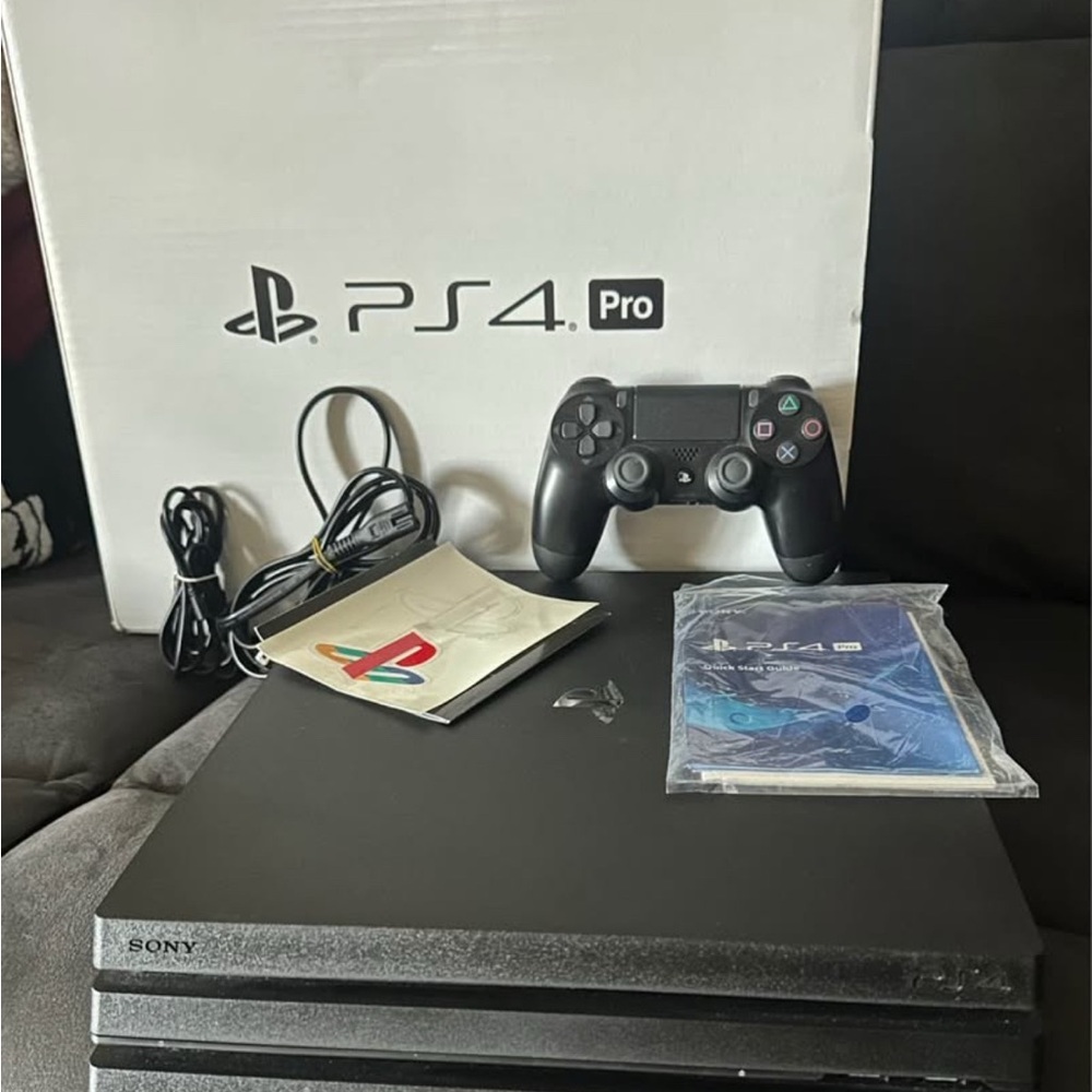 Sony PS4 Pro - Black